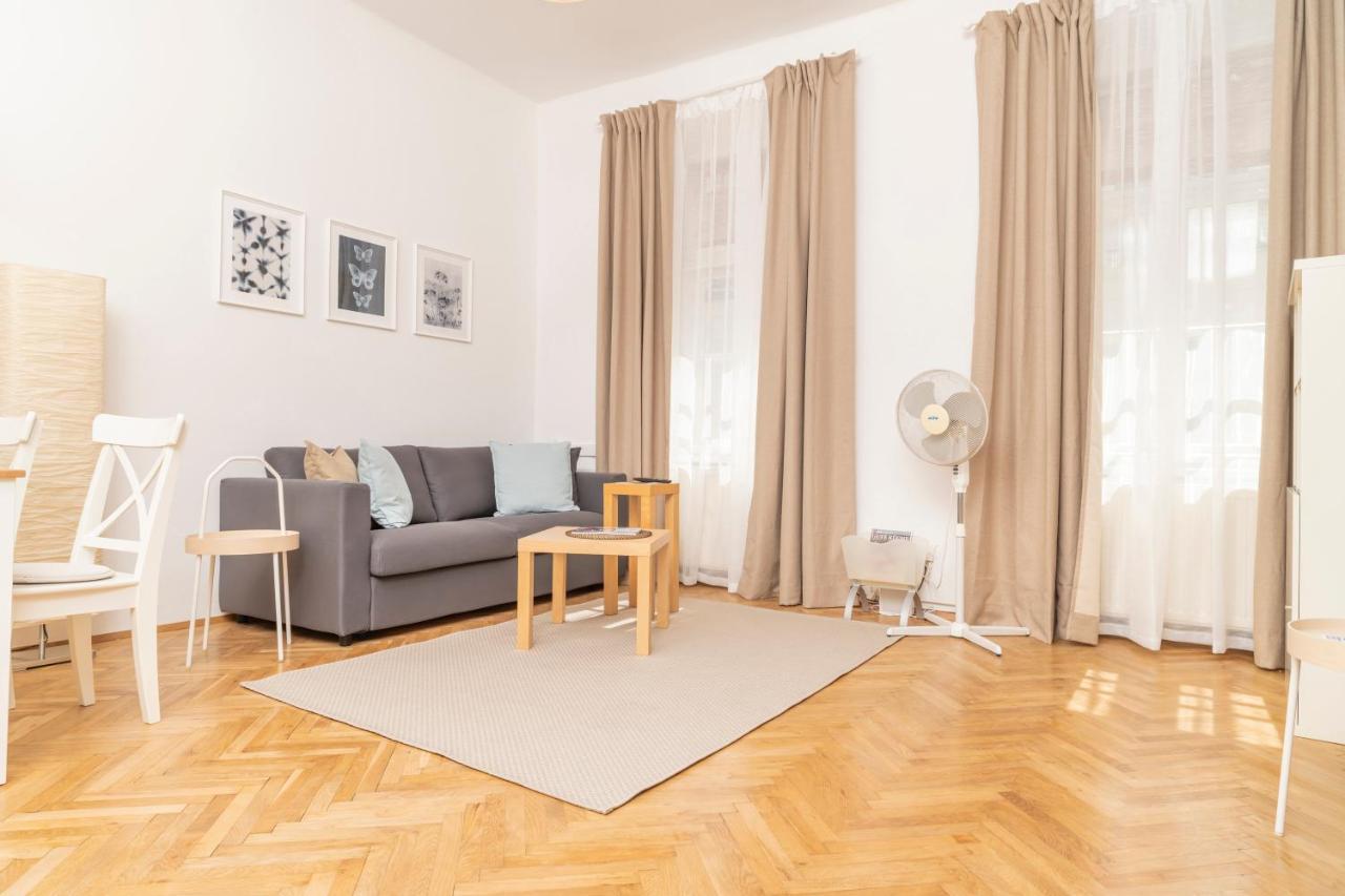 Die Fromme Hermine Wien Exteriör bild